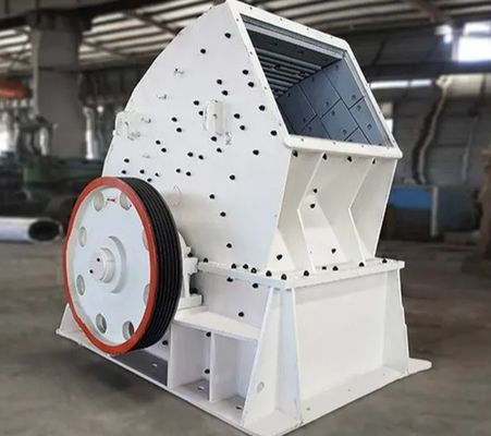Smooth operation low dust low power consumption and high efficiency fine crusher