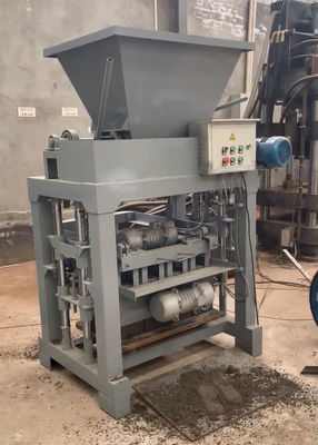Máquina de fatura de tijolo pequena do motor diesel da extrusora 1800 Pieces/H