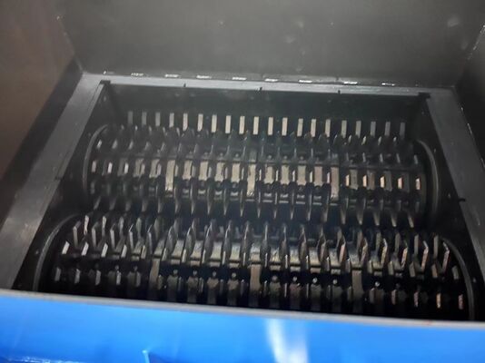 Máquina de trituração de rolos de alta adaptabilidade, segura, confiável e fácil de manter